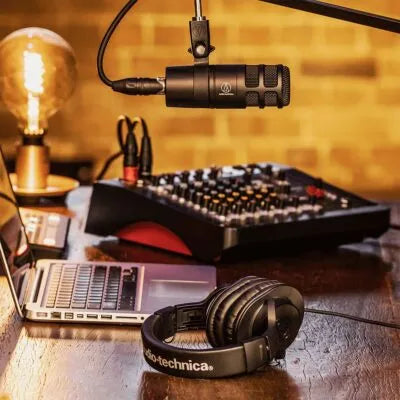 Hypercardioid Dynamic Podcast Microphone